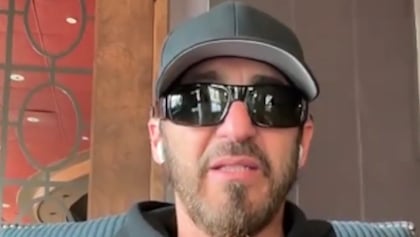 SULLY ERNA On Not Having A Game Plan With GODSMACK: ‘It’s Kind Of Exciting’
