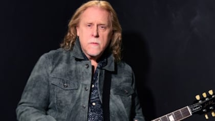 WARREN HAYNES To Release New Solo Album ‘Million Voices Whisper’ In November