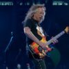 METALLICA’s KIRK HAMMETT Falls Off Stage During Dublin Concert, Laughs Off Incident As ‘Slip & Destroy’